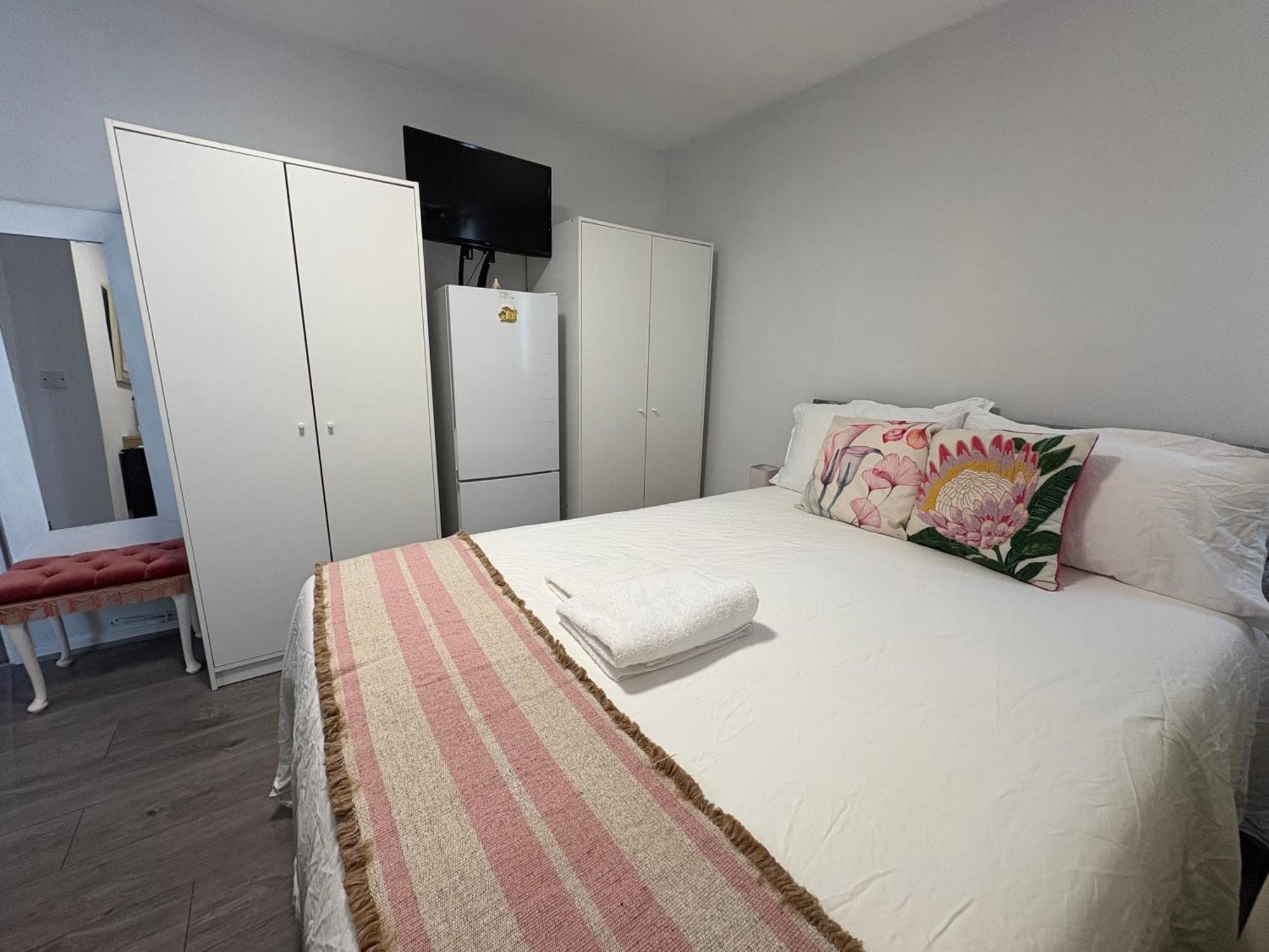 Privatunterkunft Private In North En-suite *